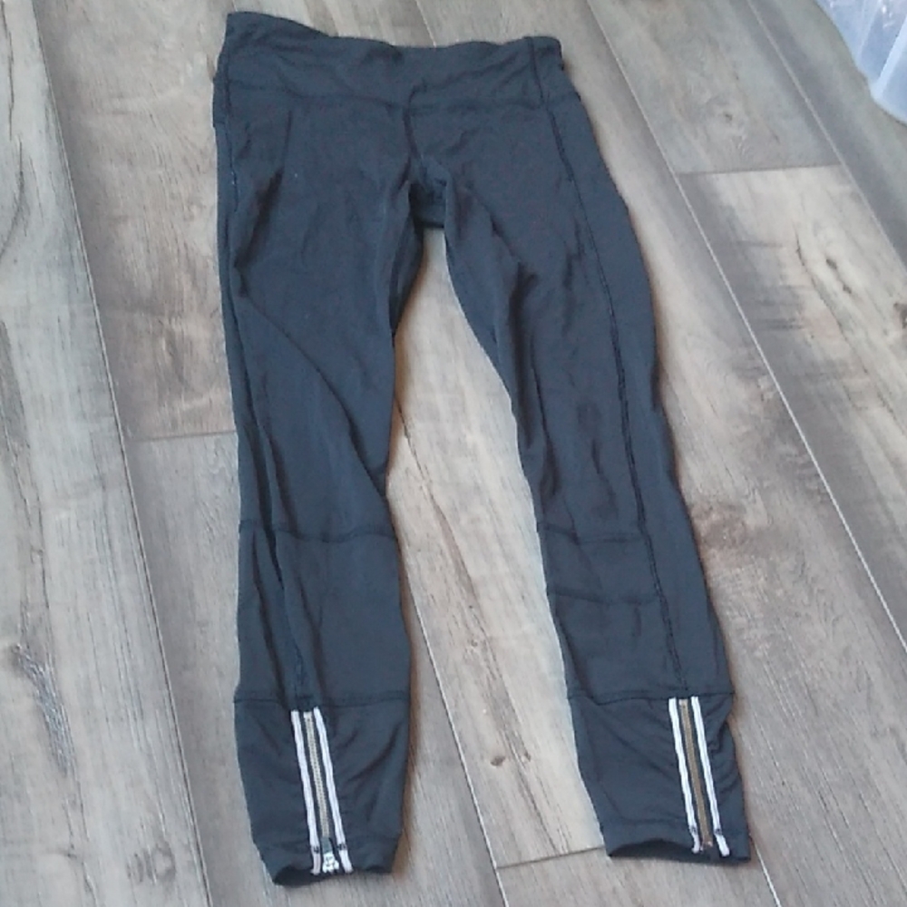 Lululemon Black Athletic Performance Leggings with Ankle Zippers